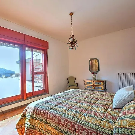 아파트 Seiano Sleeps 5 네라노